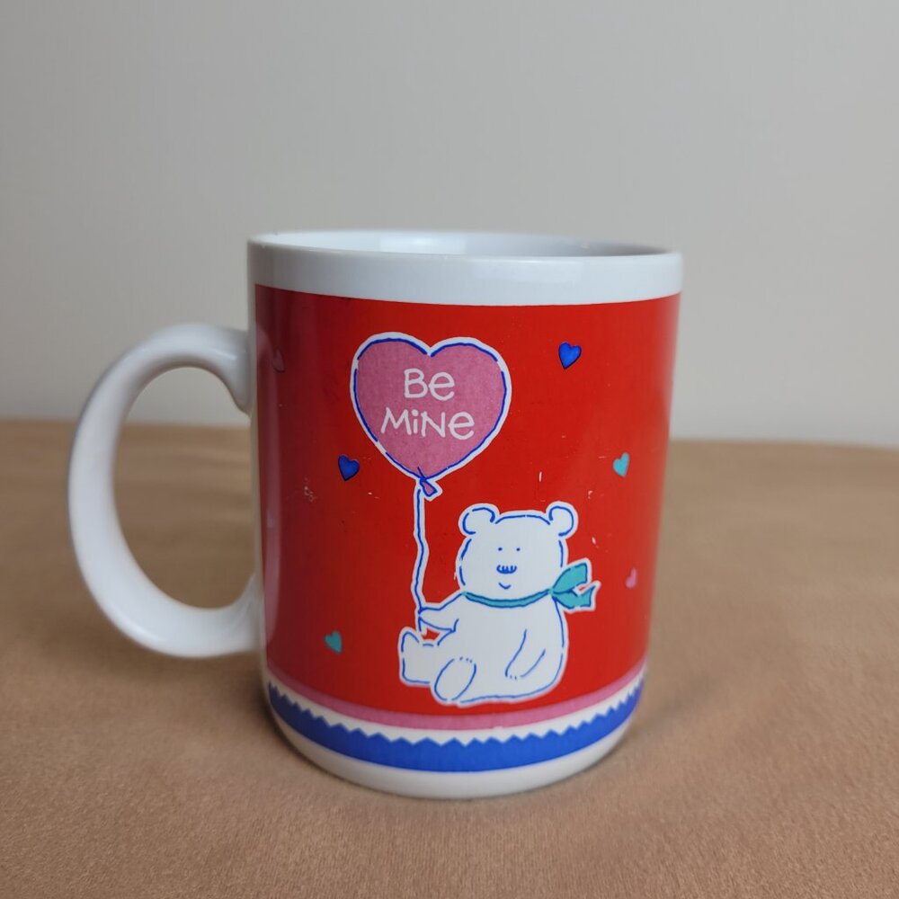 Vintage Hallmark Mug Be Mine Teddy Bear & Heart Balloon red Valentine. 1988 Mugs